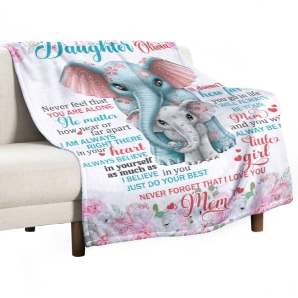 My Little Girl, Never Feel That You Are Alone - Family Blanket - Christmas Gift For Daughter From Mom - Virudhaka